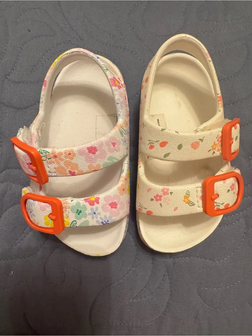 3 Pair Little Girls sandals and winter boots size 4